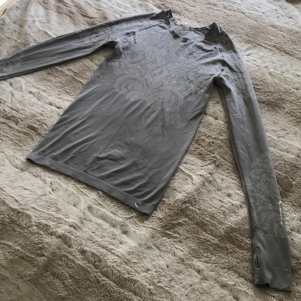 Long sleeve workout top